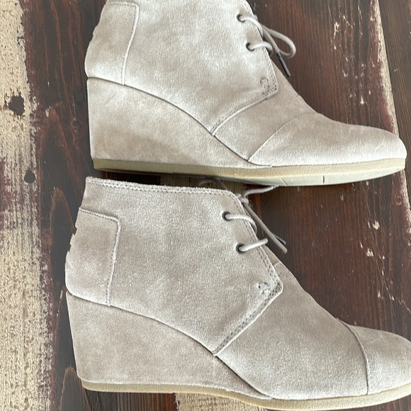 TOMS Kala Women’s Wedge Ankle boots. - Picture 7 of 8